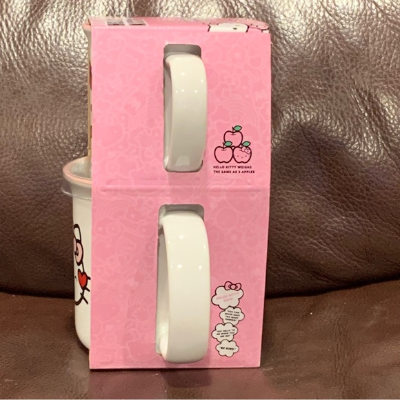 Hello Kitty Big & Little 9oz and 16oz 2 Piece Mug Set - Picture 5 of 10